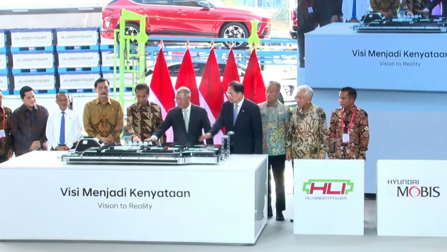 Peresmian pabrik sel baterai Hyundai dihadiri Presiden Joko Widodo dan jajaran menterinya, Rabu (3/7/2024)./Tangkapan layar YouTube