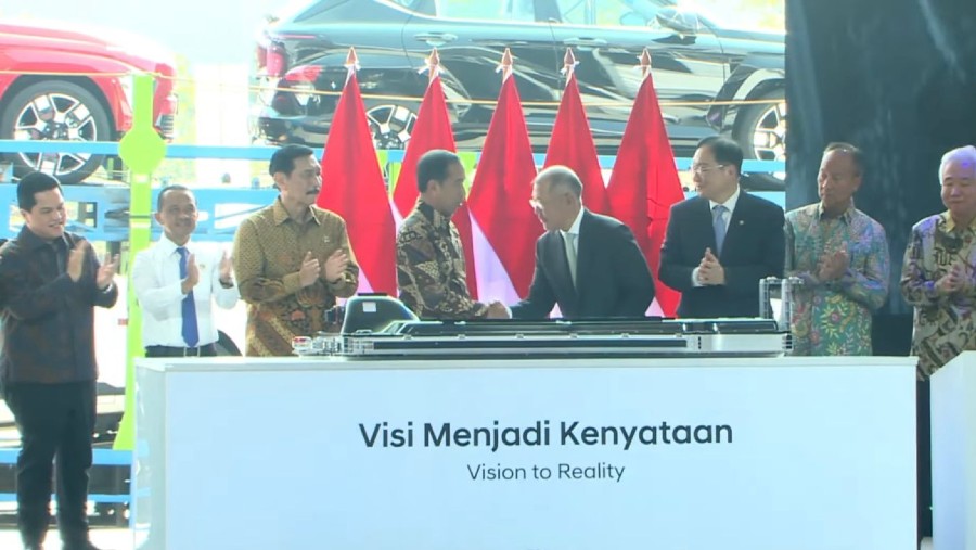 Peresmian pabrik sel baterai Hyundai dihadiri Presiden Joko Widodo dan jajaran menterinya, Rabu (3/7/2024)./Tangkapan layar YouTube