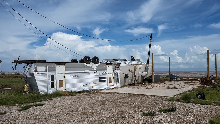 Pejabat Houston mendesak warga untuk tinggal di rumah pada hari Selasa. (Eddie Seal/Bloomberg)