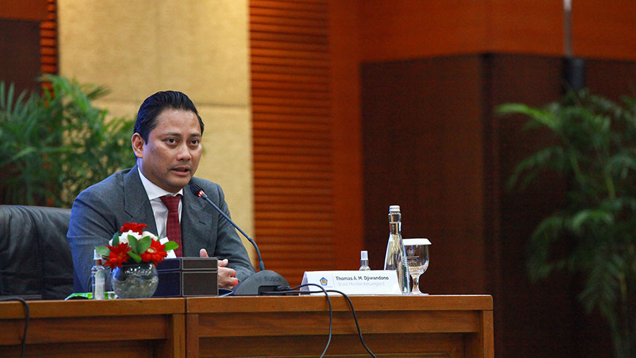 Wamernkeu II Thomas Djiwandono di Kompleks Kemenkeu, Jakarta, Kamis (18/7/2024). (Bloomberg Technoz/Andrean Kristianto)