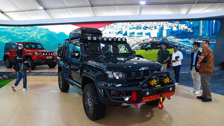 Selain BYD, brand asal China, BAIC, membawa pesaing Jeep Wrangler Rubicon ke pasar otomotif Indonesia. (Bloomberg Technoz/Andrean Kristianto)