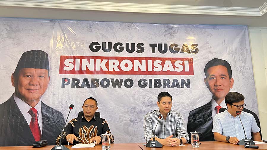 Gugus Tugas Sinkronisasi Prabowo Gibran menggelar konferensi pers terkait Program Makan Bergizi Gratis. (Bloomberg Technoz/Mis Fransiska Dewi)
