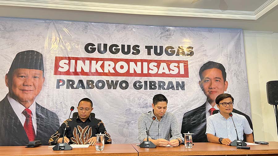 Gugus Tugas Sinkronisasi Prabowo Gibran menggelar konferensi pers terkait Program Makan Bergizi Gratis. (Bloomberg Technoz/Mis Fransiska Dewi)