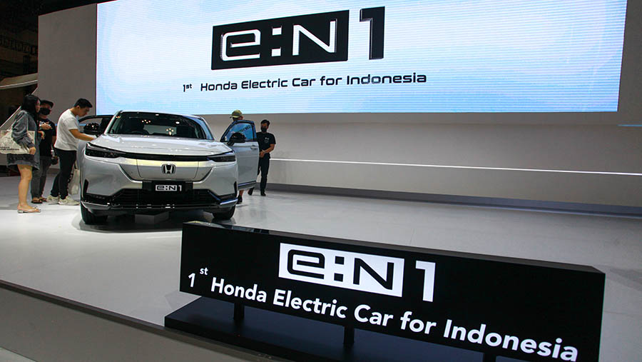 Honda e:N1 merupakan mobil listrik pertama Honda yang akan diluncurkan untuk pasar Indonesia pada tahun 2025. (Bloomberg Technoz/Andrean Kristianto)