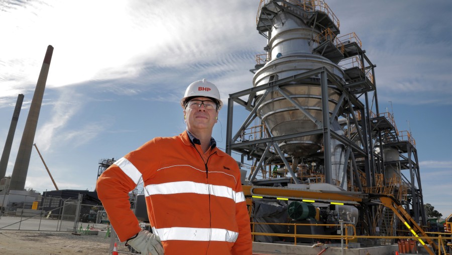 Eduard Haegel, presiden aset unit Nickel West milik BHP Billiton Ltd./Bloomberg- Philip Gostelow