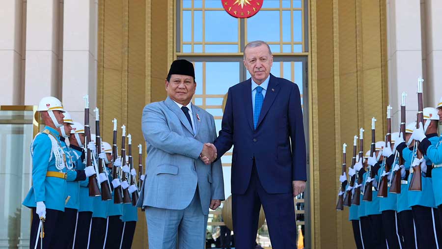 Prabowo & Erdogan (Bloomberg)