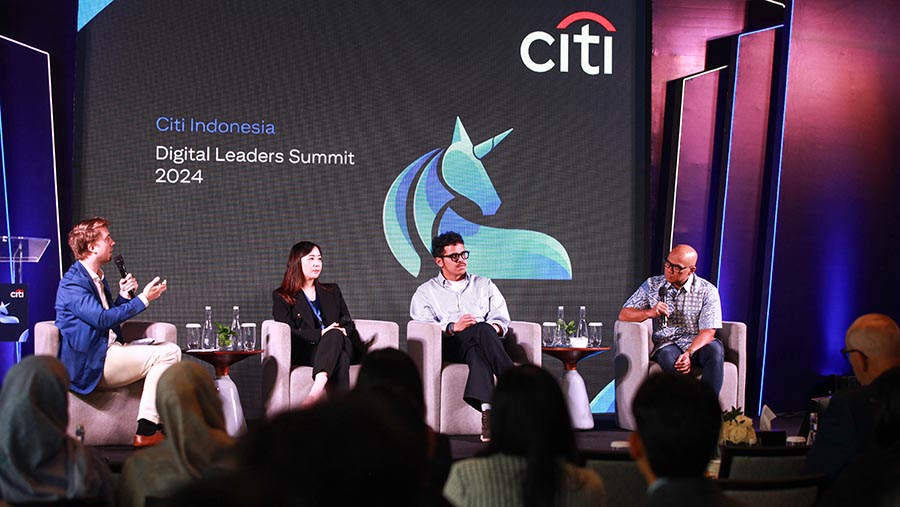 Dalam sesi Panel 1 membahas tema 'Profitable Pathways: The Search for Quality Digital Growth in Indonesia'. (Bloomberg Technoz/Andrean Kristianto)
