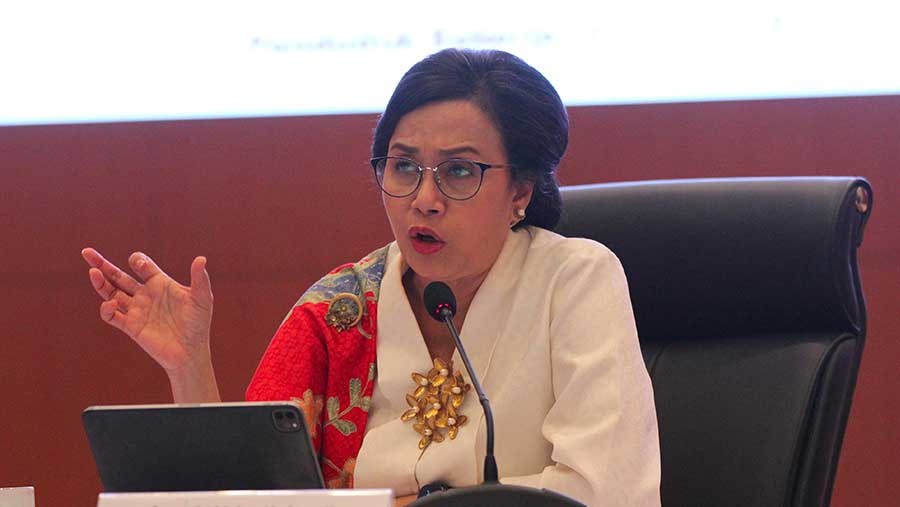 Menteri Keuangan Sri Mulyani saat konfrensi pers RAPN 2025 di Kantor Pusat Ditjen Pajak, Jumat (16/8/2024). (Bloomberg Technoz/Andrean Kristianto)