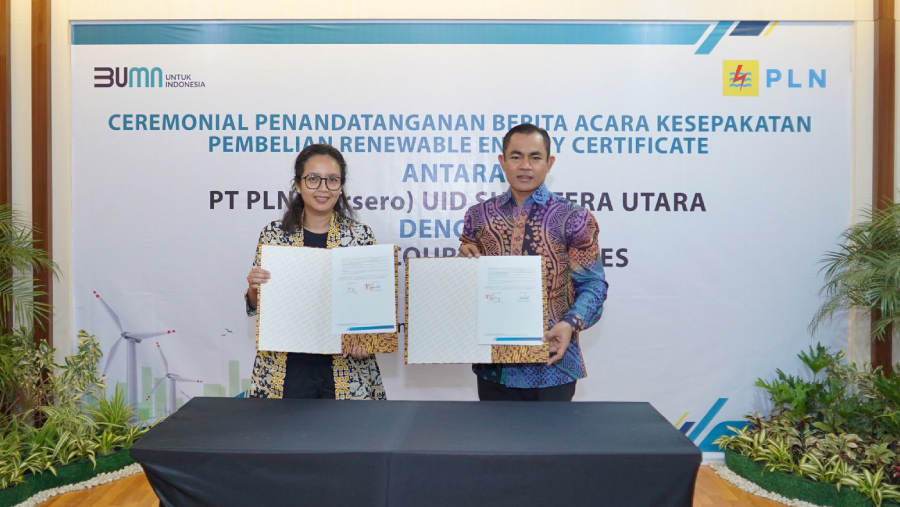 Dukung Green Industry, PLN Salurkan 275 Ribu Unit REC ke PT Agincourt Resources di Medan (Dok. PLN)