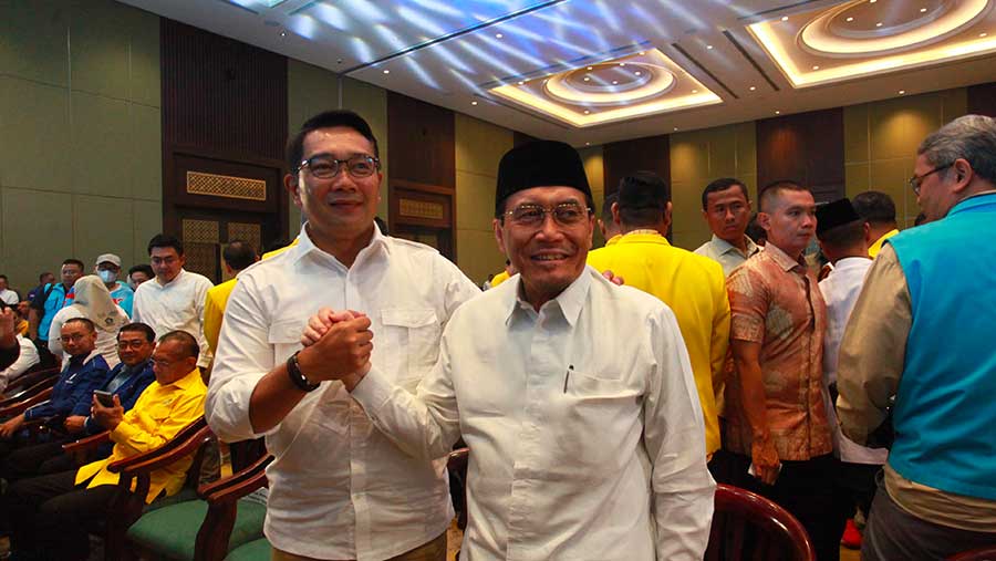 Ridwan Kamil dan Suswono saat deklarasi Bakal Calon Gubernur Jalarta di Jakarta, Senin (19/8/2024). (Bloomberg Technoz/Andrean Kristianto)