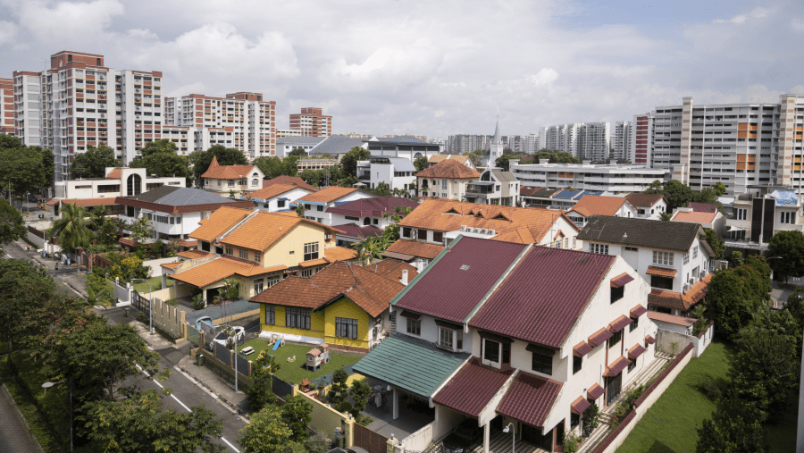 Rumah tinggal pribadi dan perumahan umum di Singapura. (Fotografer: Ore Huiying/Bloomberg)