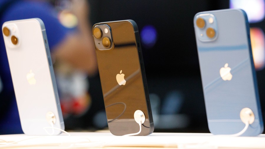 IPhone produk smartphone Apple Inc. (Bloomberg)