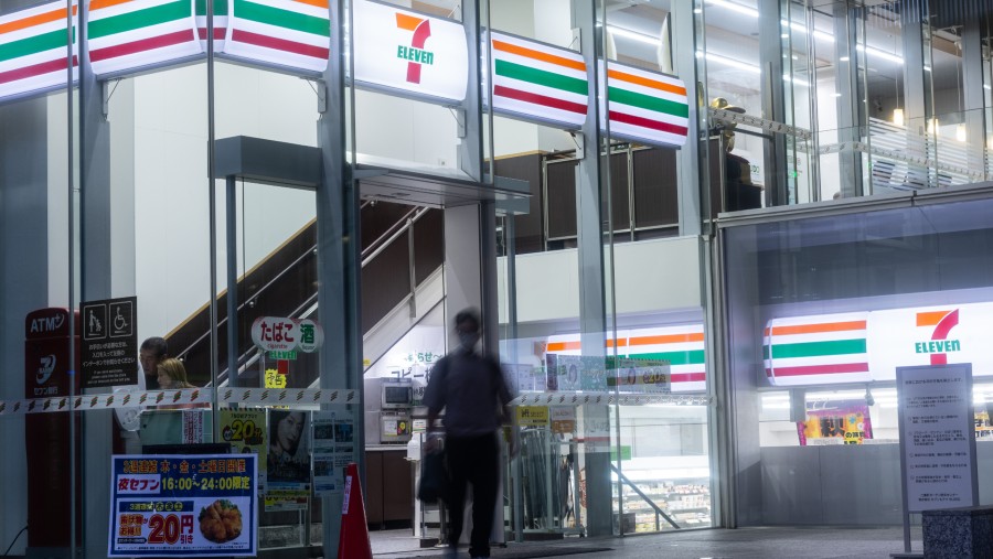 Sebuah toko serba ada 7-Eleven, yang dioperasikan oleh Seven & i Holdings Co., di kantor pusat perusahaan di Tokyo, Jepang./Bloomberg-Shiho Fukada