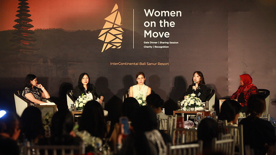 Women on The Move 2024 memberikan apresiasi khusus kepada 10 wanita inspiratif Indonesia.  (Bloomberg Technoz/Andrean Kristianto)