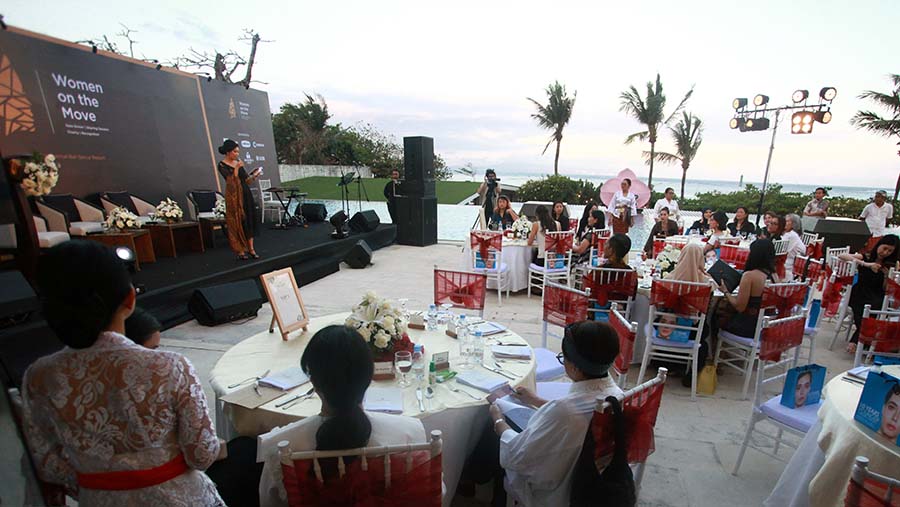 Sore harinya peserta dan tamu undangan berkumpul untuk melakukan gala dinner.  (Bloomberg Technoz/Andrean Kristianto)