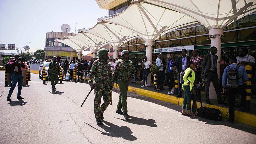 Mereka memprotes terhadap rencana pengambilalihan Bandara Internasional Jomo Kenyatta oleh Adani Airport Holdings. (Kang-Chun Cheng/Bloomberg)