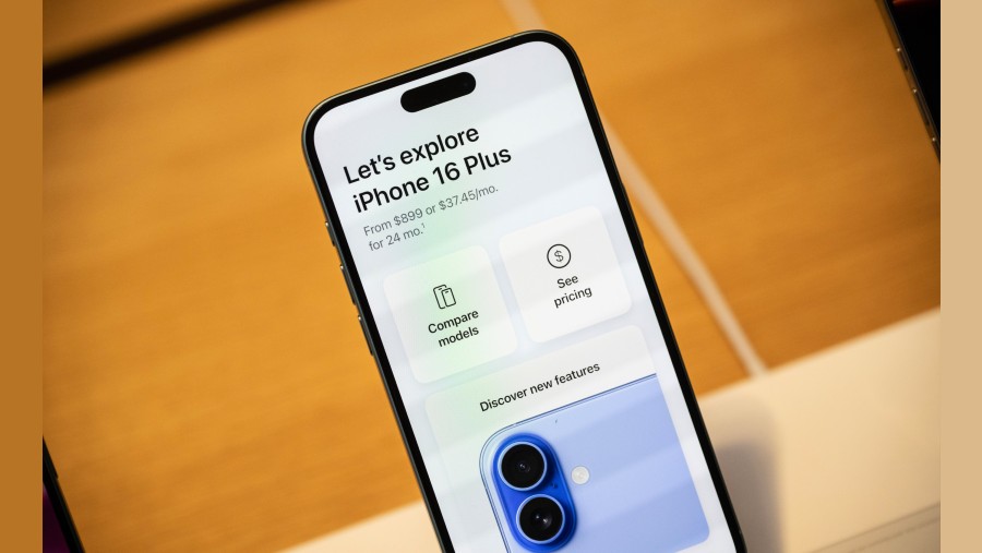 iPhone 16 Plus. (Bloomberg)
