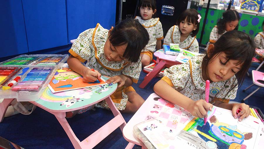 Selain pameran terdapat juga kegiatan untuk anak-anak seperti lomba mewarnai. (Bloomberg Technoz/Andrean Kristianto)