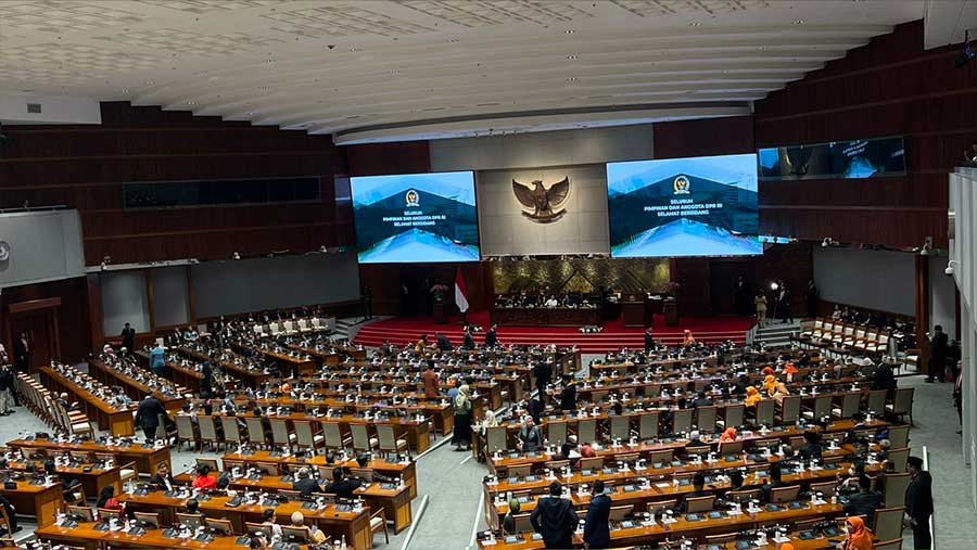 Rapat Paripurna DPR RI Ke-8 Masa Persidangan 1 Tahun Sidang 2024-2025, Senin (30/9/2024) (Bloomberg Technoz/Mis Fransiska)