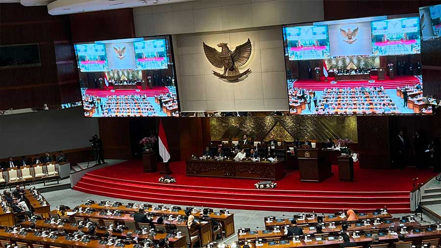 Rapat Paripurna DPR RI Ke-8 Masa Persidangan 1 Tahun Sidang 2024-2025, Senin (30/9/2024) (Bloomberg Technoz/Mis Fransiska)