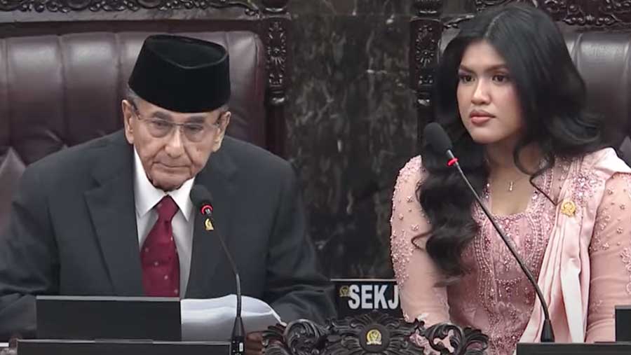 Ismeth Abdullah dan Larasati Moriska Pimpinan DPD Sementara (YouTube DPR RI)