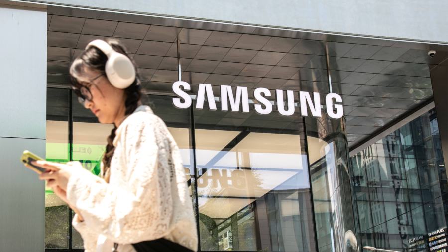 Samsung Electronics Co (Bloomberg)