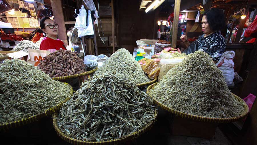 Otoritas Jasa Keuangan (OJK) mengakui adanya pemulihan daya beli yang saat ini berlangsung lambat di Indonesia. (Bloomberg Technoz/Andrean Kristianto)