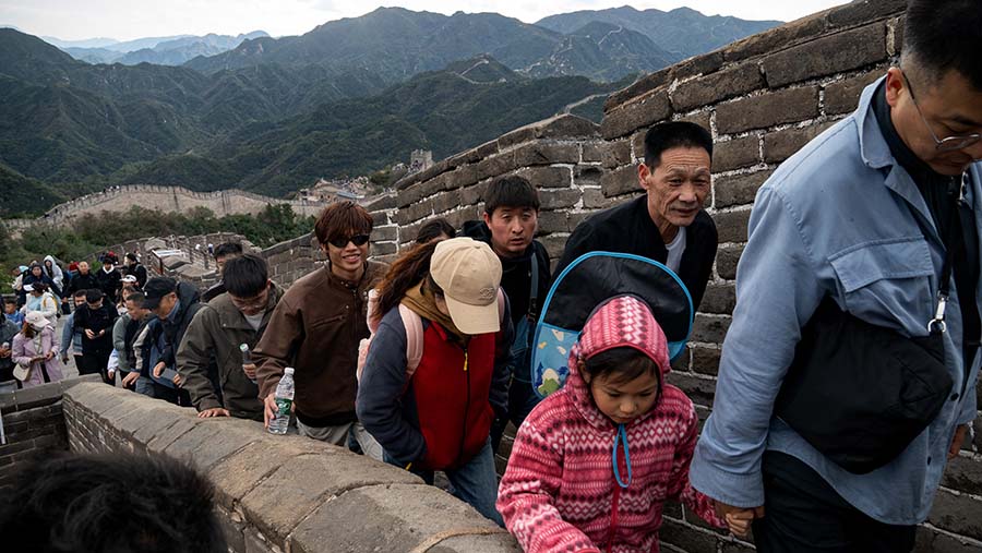 Area tempat dibangun Tembok Besar China merupakan lokasi perang dan pertempuran antara bangsa China dengan bangsa lain. (Andrea Verdelli/Bloomberg)