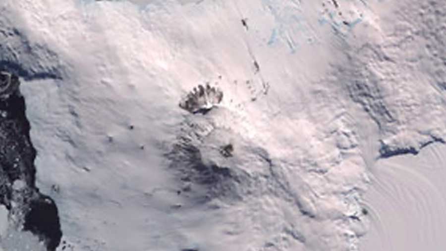 Gunung Erebus (Dok. NASA)