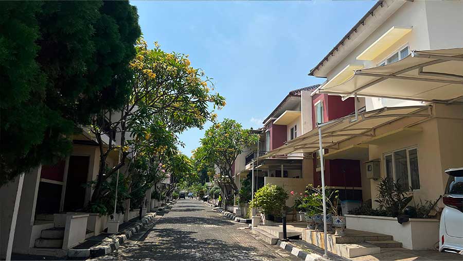 Suasana Kompleks Rumah Dinas Anggota DPR RI Kalibata, Jakarta Selatan, Senin (7/10/2024) (Bloomberg Technoz/Mis Fransiska)