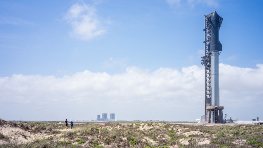 Penerbangan Starship Flight 3 dari SpaceX milik Elon Musk. (Bloomberg)