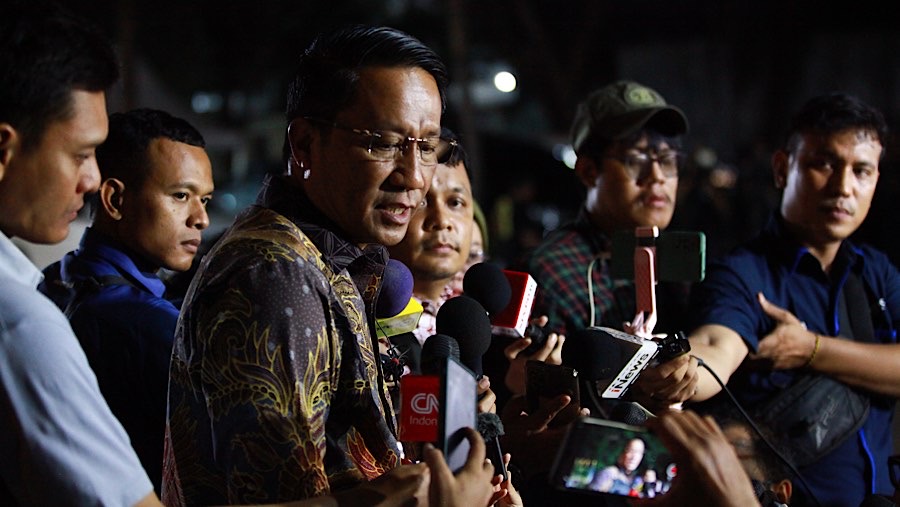 Menkumham Supratman Andi Agtas usai pertemuan dengan Prabowo Subianto di Kertanegara, Senin (14/10/2024). (Bloomberg Technoz/Andrean Kristianto)