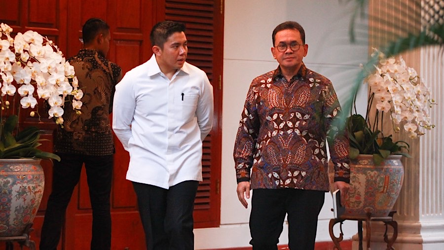 Sekjen Kemendag Budi Santoso bertemu dengan Prabowo Subianto di Kertanegara, Senin (14/10/2024). (Bloomberg Technoz/Andrean Kristianto)