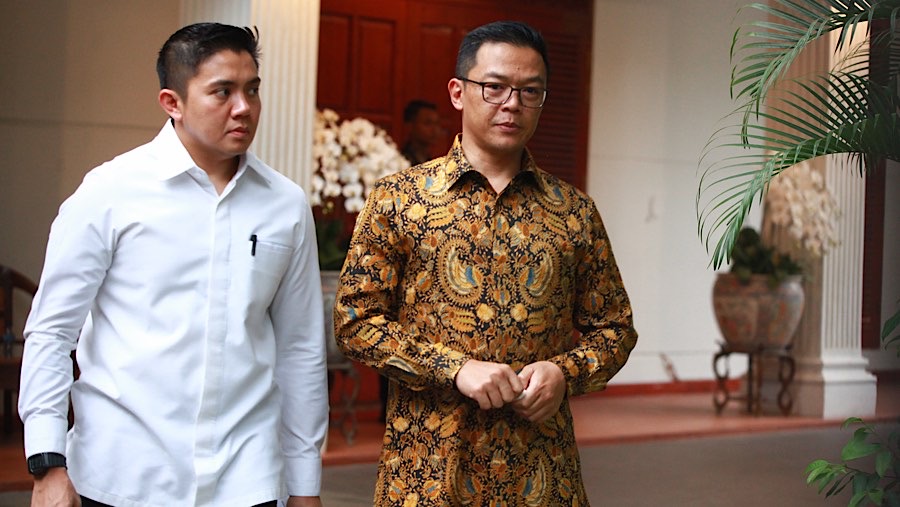 Wakil Ketua Umum Gerindra Sugiono bertemu dengan Prabowo Subianto di Kertanegara, Senin (14/10/2024). (Bloomberg Technoz/Andrean Kristianto)