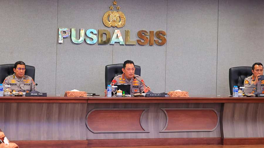 Kapolri Jenderal Listyo Sigit Memerintahkan Seluruh Jajaran Untuk Menindak Tegas Pelaku Impor Ilegal (Dok. Humas Polri)