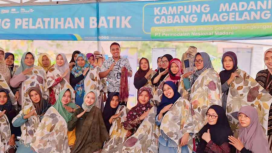 Hari Batik Nasional, PNM Berdayakan Pengrajin Batik Lewat Teknik Ecoprint di Kampung Madani (PNM)