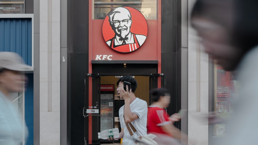 Restoran cepat saji KFC. (Na Bian/Bloomberg)	
