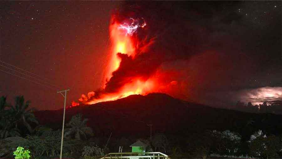 Lewotobi Laki-laki Masih Berdampak, Bandara Internasional Komodo Masih Ditutup (Dok. Magma ESDM)