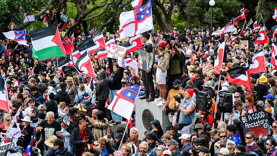 Polisi mengatakan sekitar 42.000 orang menghadiri unjuk rasa tersebut. (Mark Coote/Bloomberg)