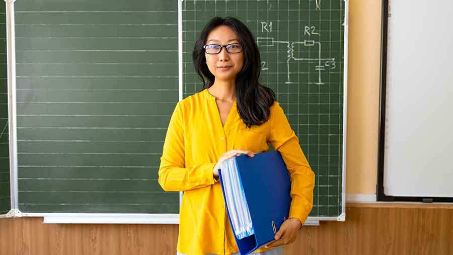 Ilustrasi Guru (Envato)