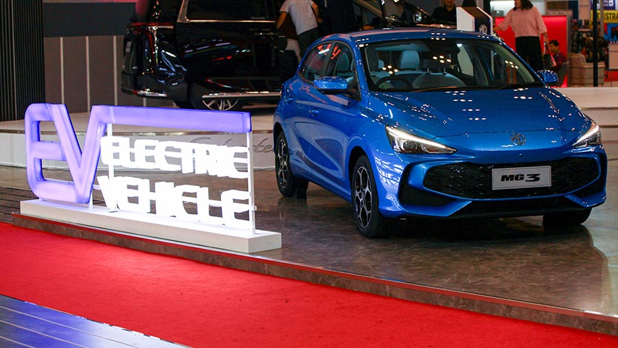 Mobil MG 3 di pamerkan dalam ajang pameran otomotif GJAW 2024 di ICE BSD, Jumat (22/11/2024). (Bloomberg Technoz/Andrean Kristianto)