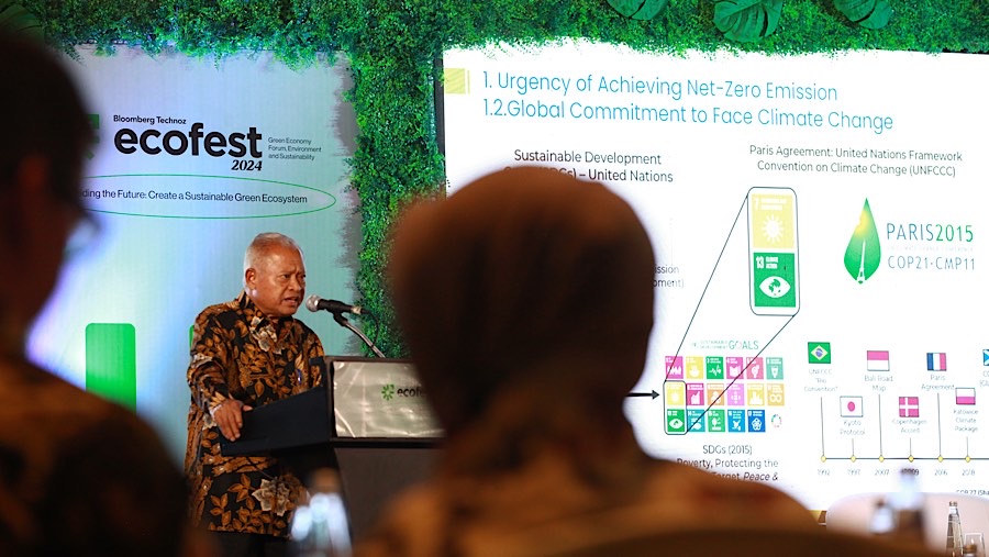 Penasihat khusus Presiden Urusan Energi Purnomo Yusgiantoro, saat Ecofest 2024 di Jakarta, Kamis (28/11/2024). (Bloomberg Technoz/Andrean Kristianto)