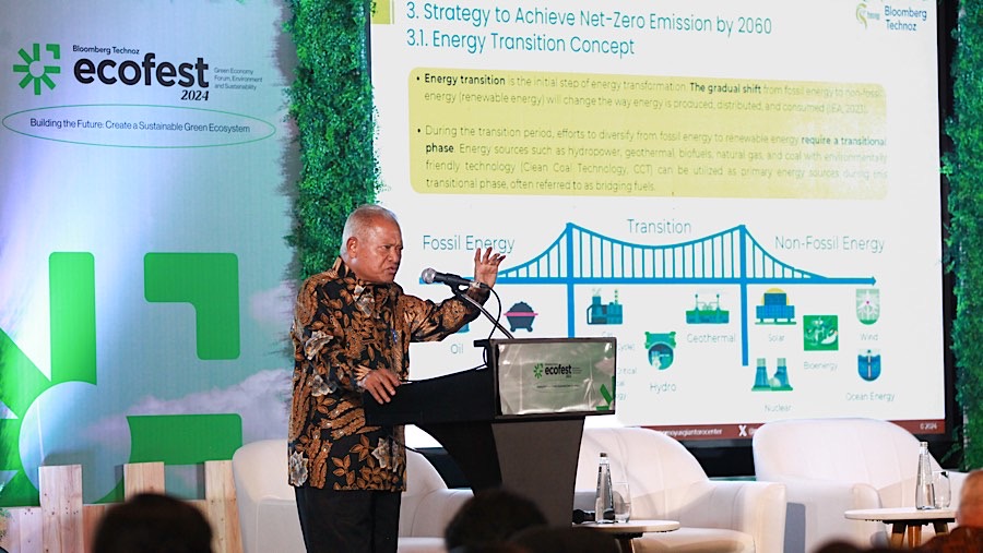 Penasihat khusus Presiden Urusan Energi Purnomo Yusgiantoro, saat Ecofest 2024 di Jakarta, Kamis (28/11/2024). (Bloomberg Technoz/Andrean Kristianto)