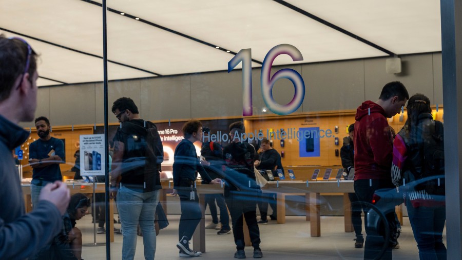 Suasana toko ritel Apple. (Bloomberg)	
