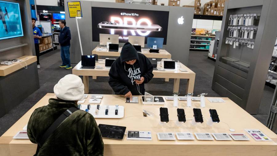 Suasana toko ritel Apple. (Bloomberg)