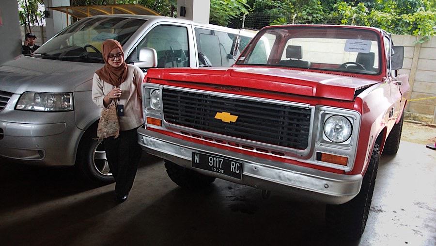 Merek mobil yang dilelang beragam dengan berbagai kondisi. (Bloomberg Technoz/Andrean Kristianto)