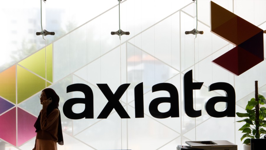 XL Axiata. (Bloomberg)