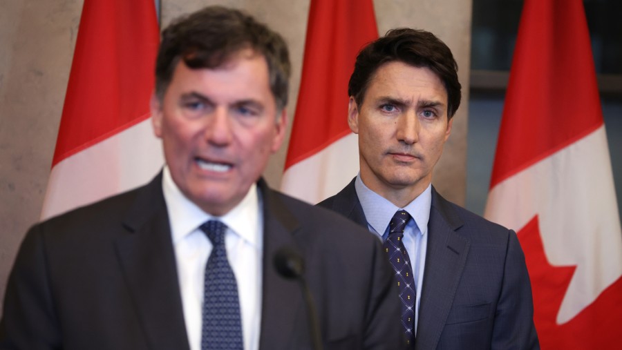 Justin Trudeau dan Dominic LeBlanc. (Sumber: Bloomberg)