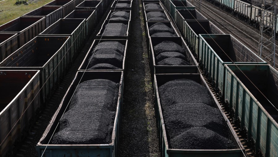 Coal in freight wagons./Bloomberg-Andrey Rudakov