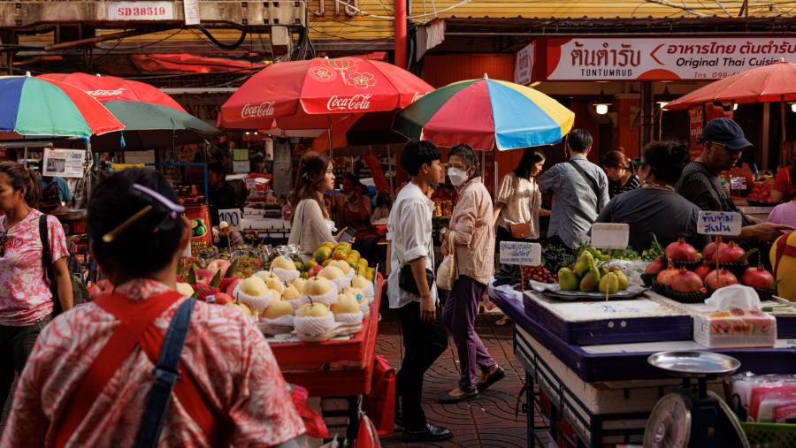 Pasar tradisional di Thailand. (Bloomberg)